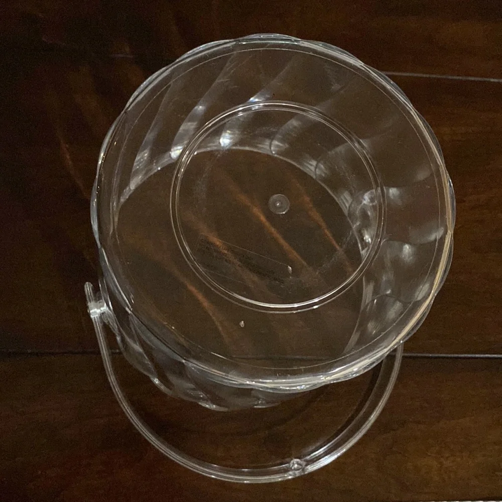 Clear Vintage Swirl Made In Taiwan Lucite Acrylic Ice Bucket!